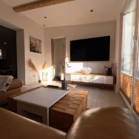 Haeusli, Klimaanlage, Terrasse, Smart Tv 公寓