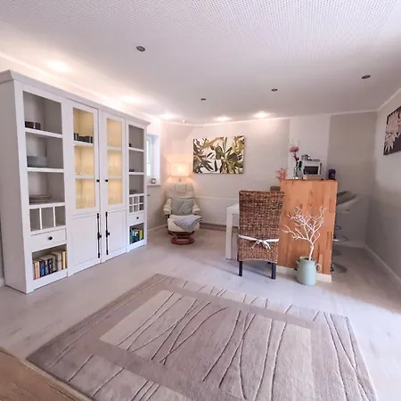 Haeusli, Klimaanlage, Terrasse, Smart Tv ורניגרוד