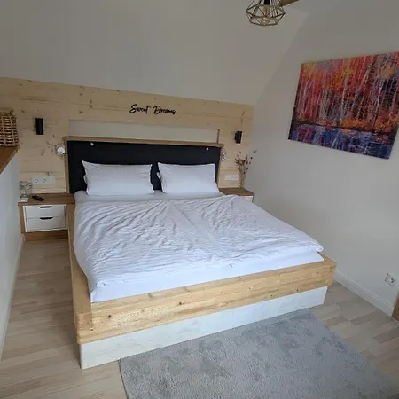 Haeusli, Klimaanlage, Terrasse, Smart Tv ורניגרוד